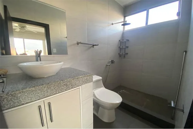 Casa de Venta en Manta Zona Sur, Manabí — imagen 3