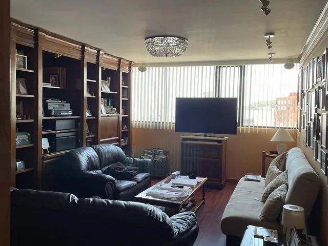 Se Vende Elegante Departamento en La Gonzalez Suarez — imagen 4