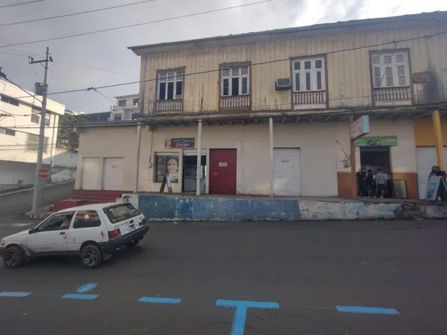 Casa con Locales Comerciales de Venta en Manta Ag, Manabí — imagen 4