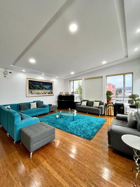 Penthouse de 3 Habitaciones con Terraza en Venta - Quito Tenis - 400 m² — imagen 2