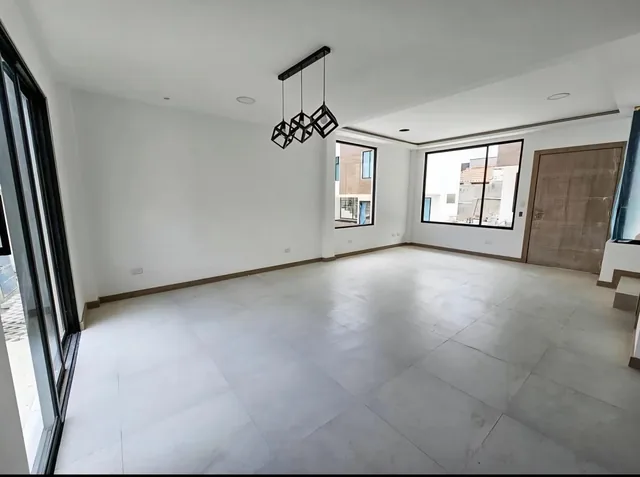 Ultima Casa por Estrenar en Tanda — imagen 4