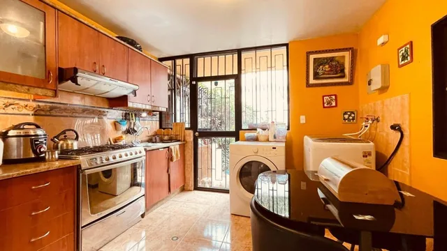 Venta de Casa de 3 Dorm. con Patio, Sector Carretas — imagen 5