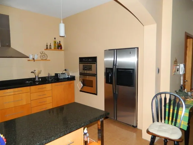 Venta de Casa de Primera en La Urbanización Miravalle 4, Vista, Perfecta — imagen 5