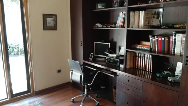 Venta de Casa de Primera en La Urbanización Miravalle 4, Vista, Perfecta — imagen 2