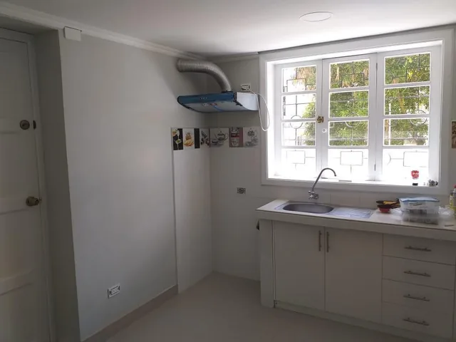 Venta Casa Floresta Full Remodelada Calle Toledo, Construcción 608 m², $650.000 — imagen 2
