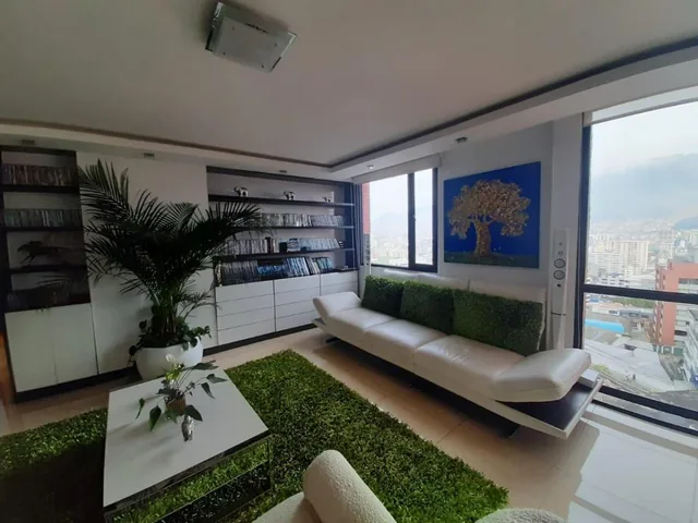 Vendo Departamento Vista Espectacular - Sector Gonzalez Suárez — imagen 5