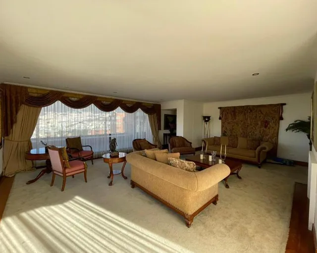 Espectacular Departamento en La Bosmediano de Venta o Renta. Provincia de Pichincha — imagen 5