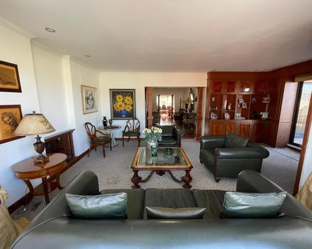 Espectacular Departamento en La Bosmediano de Venta o Renta. Provincia de Pichincha — imagen 2