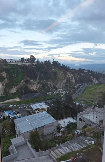 Se Vende Departamento Sector Monteserrin — imagen 3
