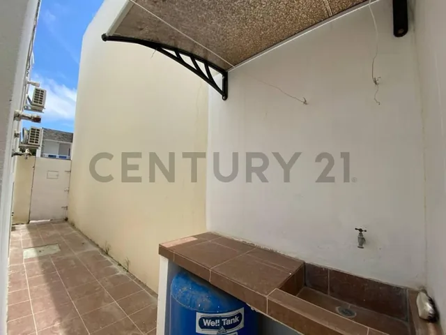 Casa en Venta en Salinas a Una Cuadra del Mar Pcev. Provincia de Santa Elena — imagen 4