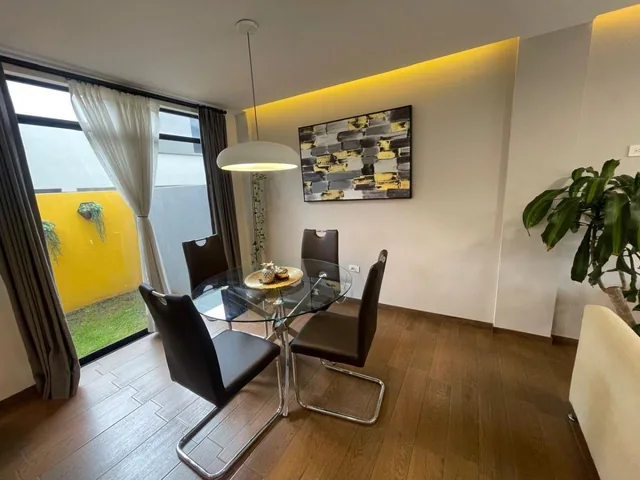 Casa de Venta en El Sector La Mitad del Mundo de 98 m Mas Patio Privado — imagen 5