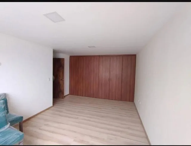 Amplio Departamento de 3 Dorm. en La Kennedy — imagen 5