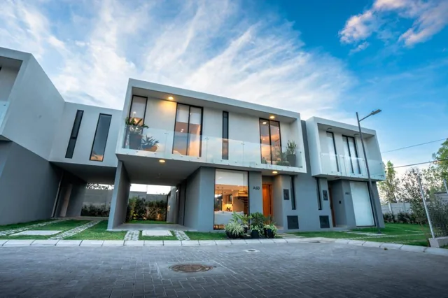 Mga / Venta Casa en Tumbaco, 3 Dorm. — imagen 3