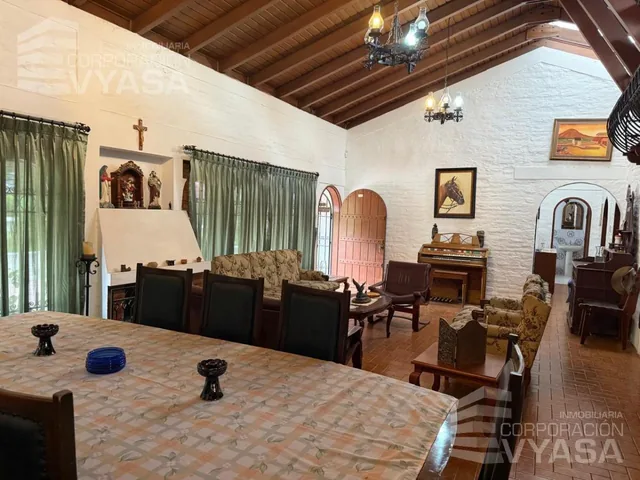La Pampa - Linda Propiedad en Venta 4.000 m² de Terreno 536 m² de Construcción — imagen 2