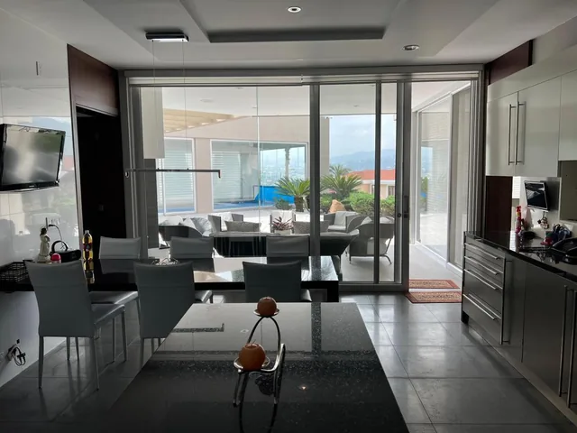 Cumbaya Casa de Venta en Urbanizacion Privada — imagen 3