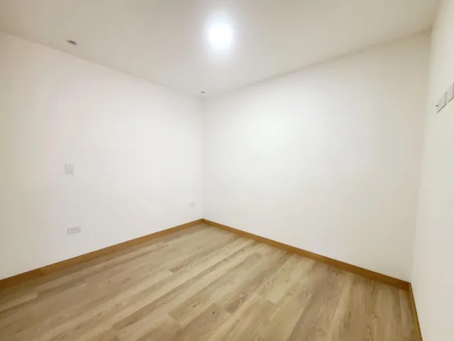 Departamento a La Venta a Estrenar 2 Dorm. Sector Av Doce de Octubre, Azuay — imagen 4