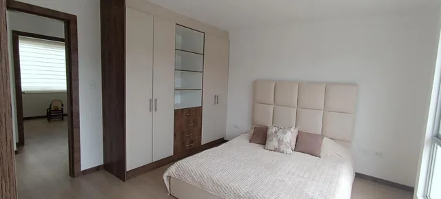Mitad del Mundo Venta Casas Vip y Locales — imagen 3