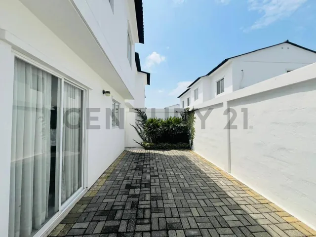 Casa en Venta – Urbanización Savali, Guayas — imagen 2