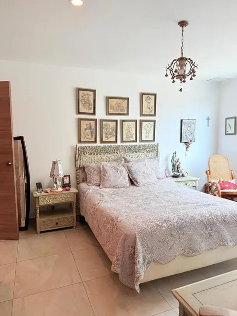 Departamento de 4 Dorm. en Venta, Manabí — imagen 4