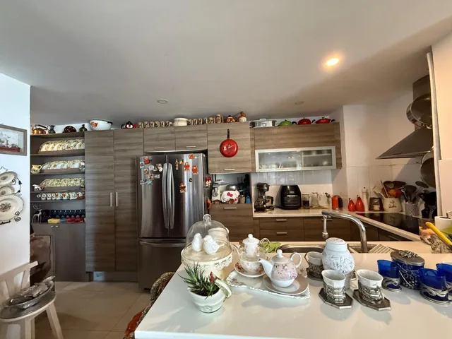Departamento de 4 Dorm. en Venta, Manabí — imagen 2