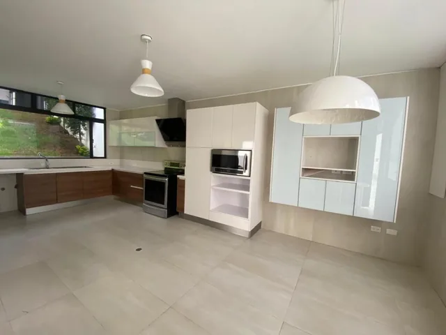 Venta Casa Sector Cumbayá Urb. Pillagua — imagen 4