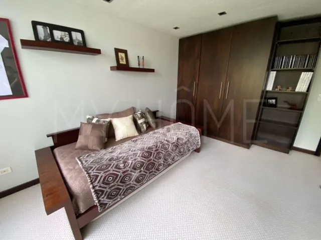 Venta Hermosa Casa Cumbayá — imagen 2