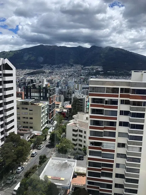 Espectacular Penthouse Ubicado en La González Suarez. Vista 360 Grados — imagen 2