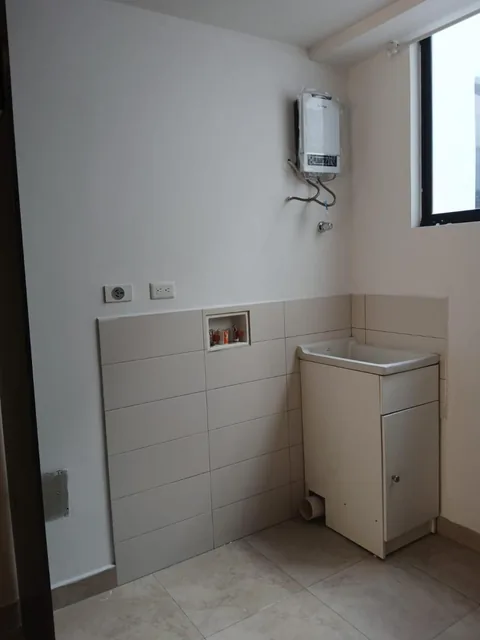 Vendo Hermoso Departamento, Precio de Oportunidad, La Gasca.2 Dorm.. Provincia de Pichincha — imagen 3