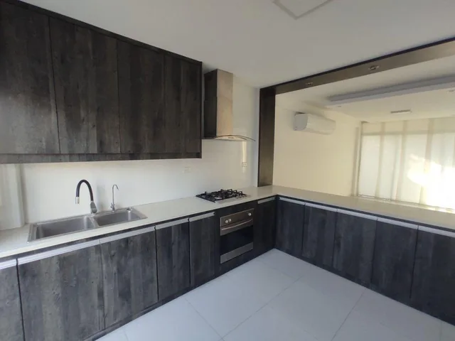 Casa de Venta en Manta Dentro de Urbanizacion, Manabí — imagen 5