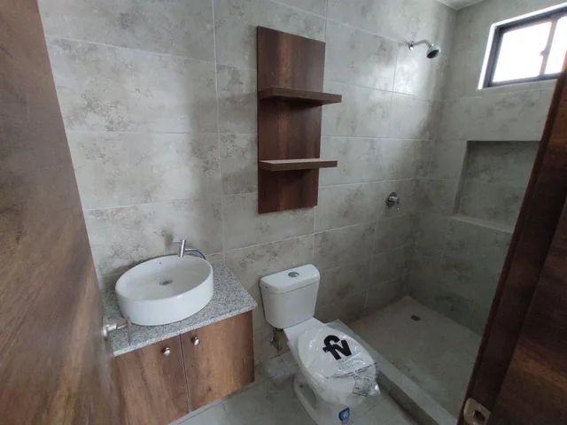 Casa de Venta en Urbanizacion en Portoviejo, Manabí — imagen 2