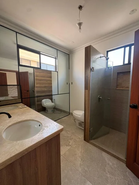 Samborondon Km 4 Torre del Sol Casa en Venta, Guayas — imagen 3