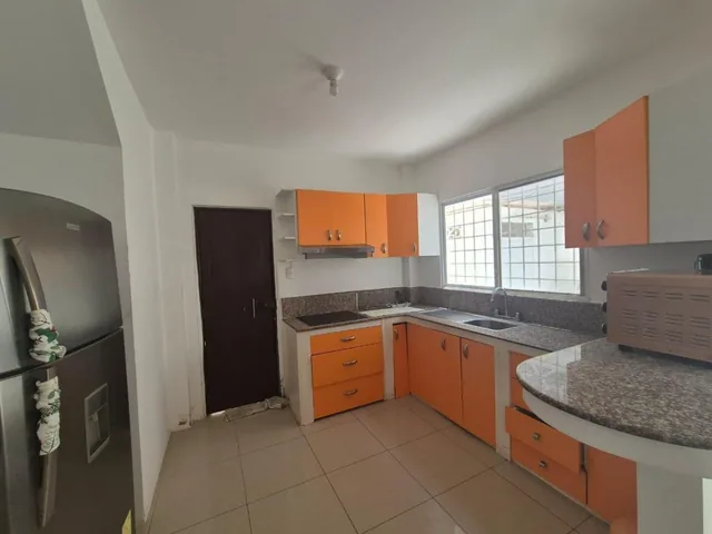 Casa en Venta Semi Amoblada Playas Urbanizacion Altamar 2 Josgu, Guayas — imagen 3