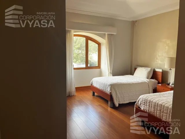 Cumbayá - Rancho San Francisco, Amplia y Elegante Casa en Venta de 800 m², 5 Dorm. — imagen 4
