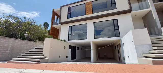 Casas Nuevas en Venta en Conjunto en Tumbaco — imagen 5
