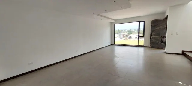 Casas Nuevas en Venta en Conjunto en Tumbaco — imagen 3