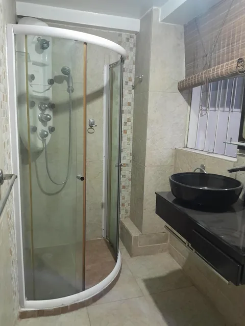 Vendo Casa Zona Estrategica Entrada Carapungo Cerca Gran Aki y Shoping El Portal — imagen 2