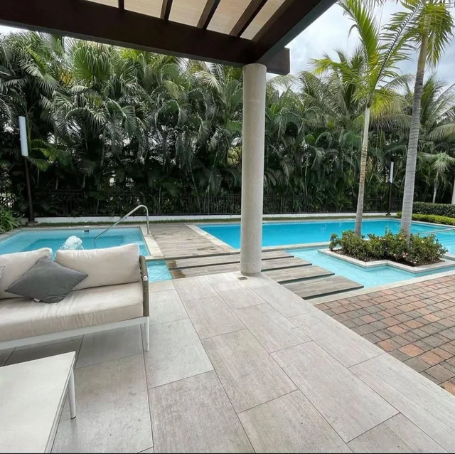 Venta. Via Samborondon. Urb. jardines de Parque Magno. Departamento.3 Hab. $275.000, Guayas — imagen 2