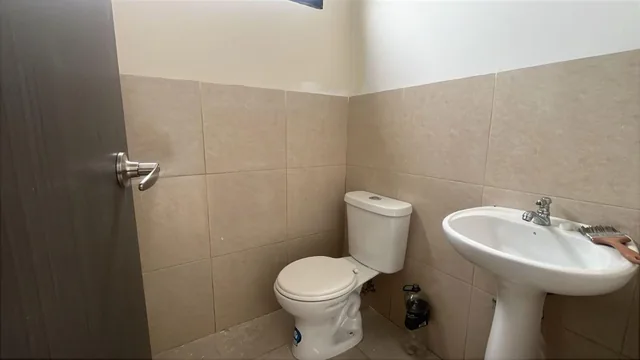 Casa en Venta 106 m² - 2 Plantas - Sector: Las Orquideas, Norte de Guayaquil, Guayas — imagen 4