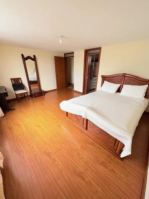 Venta Departamento en Monteserrín Amplio de 160 m² con Studio — imagen 2
