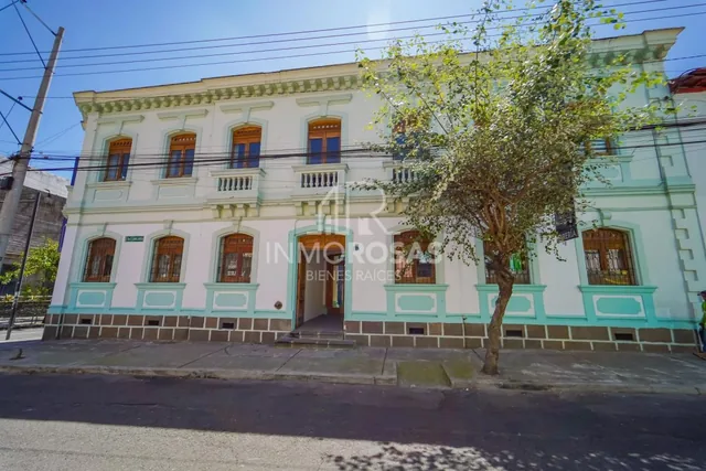 Venta Casa Patrimonial de Lujo $449.900 en Sector El Ejido Ideal Para Inversión — imagen 4