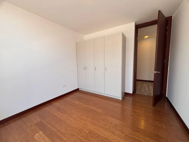 Departamento de Venta por Estrenar en San Juan de Cumbayá — imagen 2