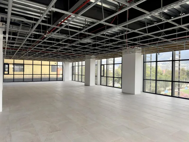 Oficina en Venta de Oportunidad, Centro Norte, Piso Completo Independiente Nuevo por Estrenar — imagen 4