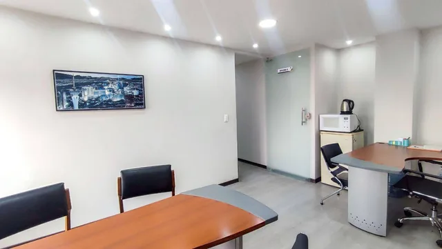 Oficina Remodelada en Venta – La Pradera | 71,50 m² + Parqueadero — imagen 5