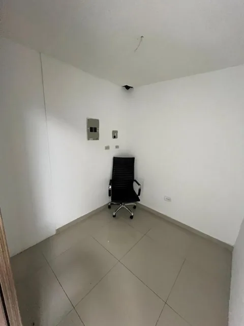 Se Vende Local Comercial Frente a La Carolina Quito — imagen 4