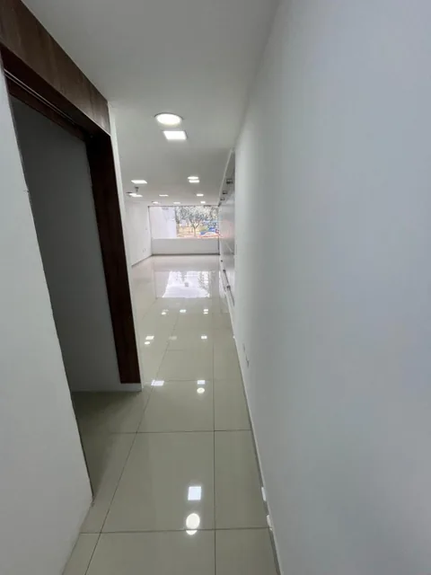 Se Vende Local Comercial Frente a La Carolina Quito — imagen 3