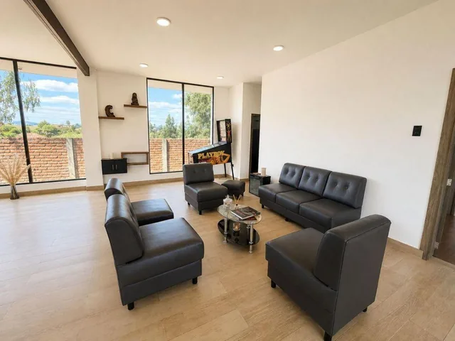 Vendo Propiedad, Moderna Casa con Terreno de 4000 m² Sector El Inga Pifo — imagen 3