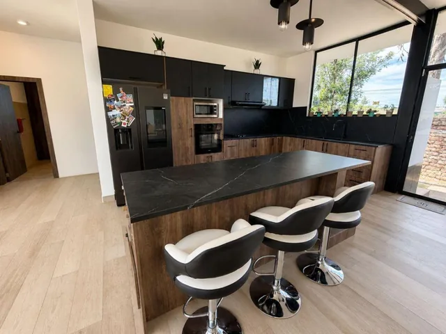 Vendo Propiedad, Moderna Casa con Terreno de 4000 m² Sector El Inga Pifo — imagen 2