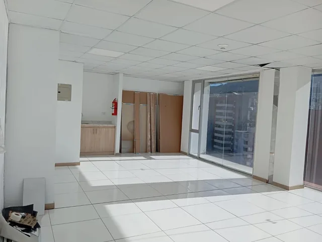 Oficinas y Consultorios de Venta por Estrenar | Sector Hospital Axxis | Supermaxi Granda Centeno — imagen 5