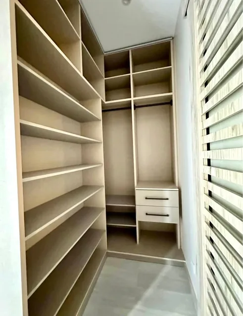 Suite Dúplex Republica del Salvador Sector La Carolina — imagen 4