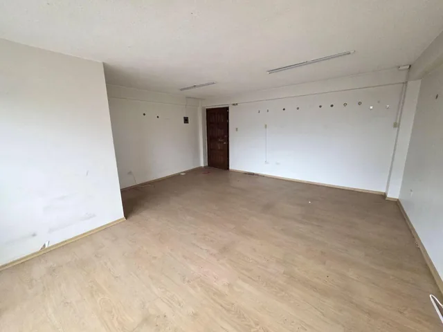 Arriendo Oficina Centro Norte Rumipamba Av Galo Plaza Lasso — imagen 3